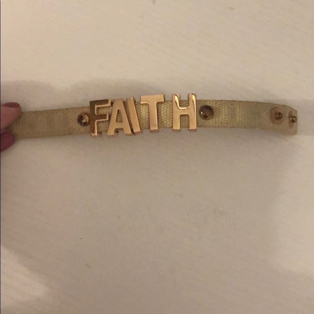 Bracelet